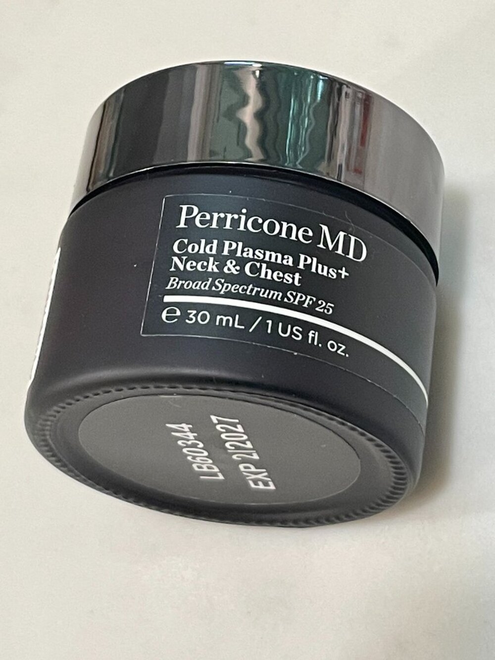 Perricone MD Cold Plasma Plus+ Neck and Chest SPF 25 30 mL / 1 oz